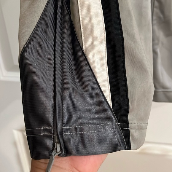 Nike boys track pants, EUC - Picture 4 of 6